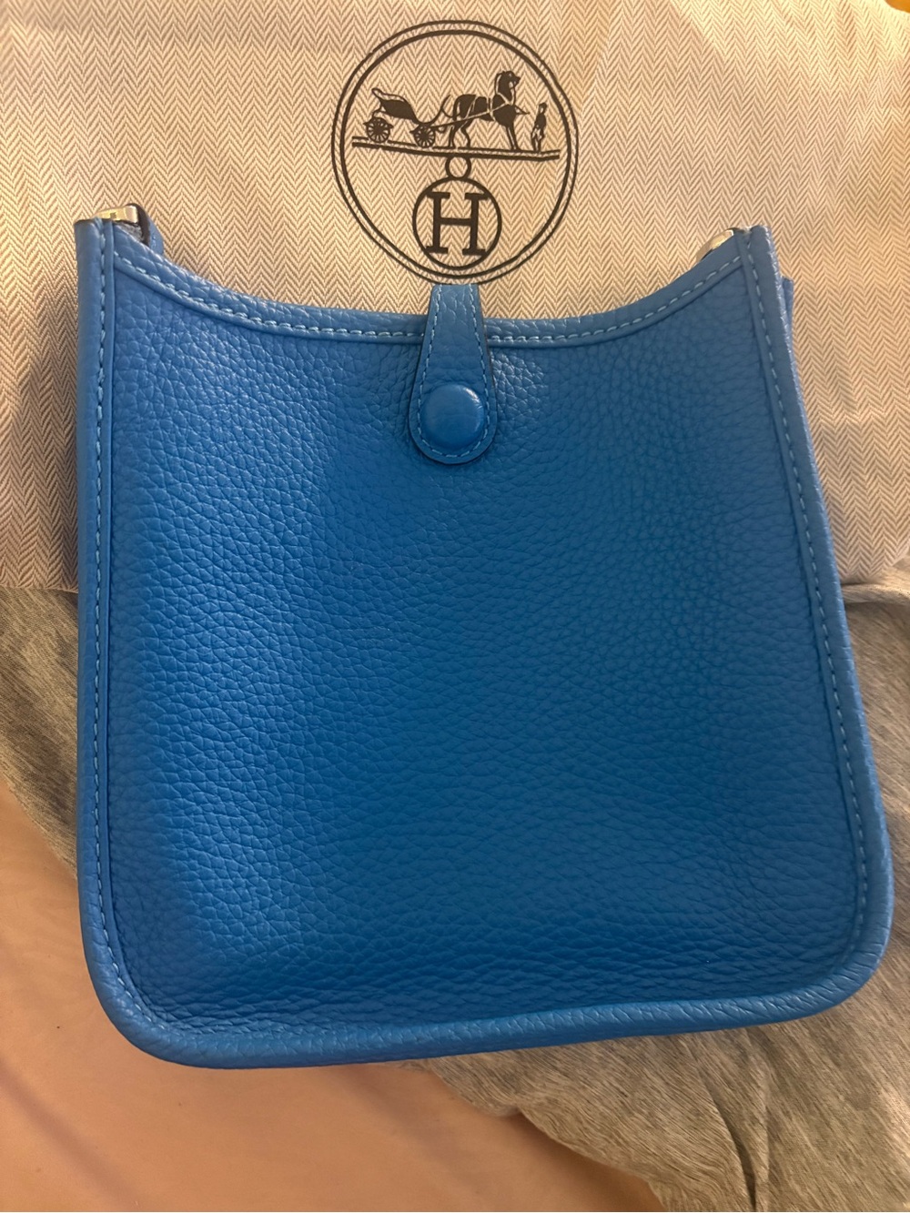 Hermes Evelyne Crossbody Bag in Blue - Picture 2 of 6